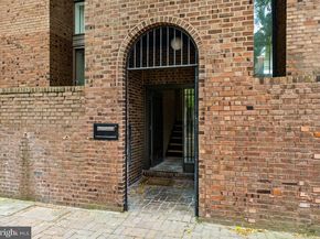 242 Locust Street, Philadelphia PA 19106