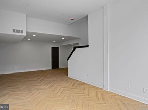 242 Locust Street, Philadelphia PA 19106