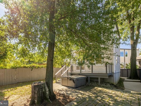 3015 26TH Street NE, Washington DC 20018