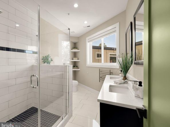 3015 26TH Street NE, Washington DC 20018