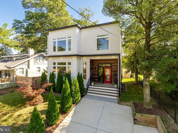 3015 26TH Street NE, Washington DC 20018