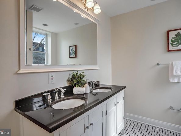 15 Todd Place NE, Washington DC 20002