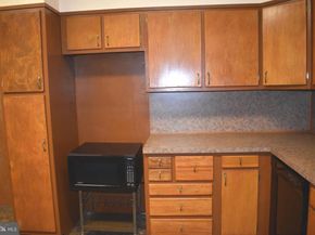 1823 S 17TH Street, Philadelphia PA 19145