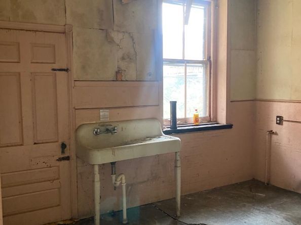 821 S 49TH Street, Philadelphia PA 19143