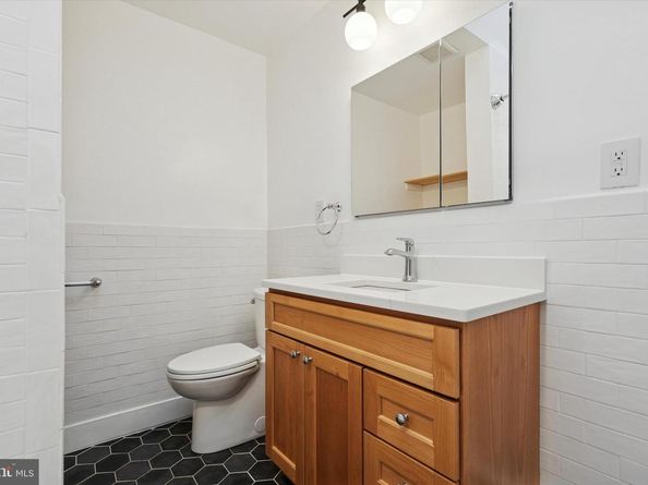 863 N Woodstock Street, Philadelphia PA 19130