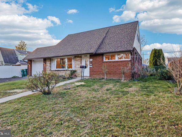 47 Plumbridge Drive, Levittown PA 19056