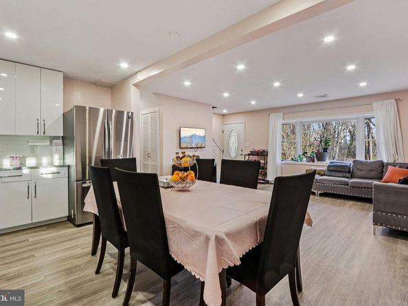 47 Plumbridge Drive, Levittown PA 19056