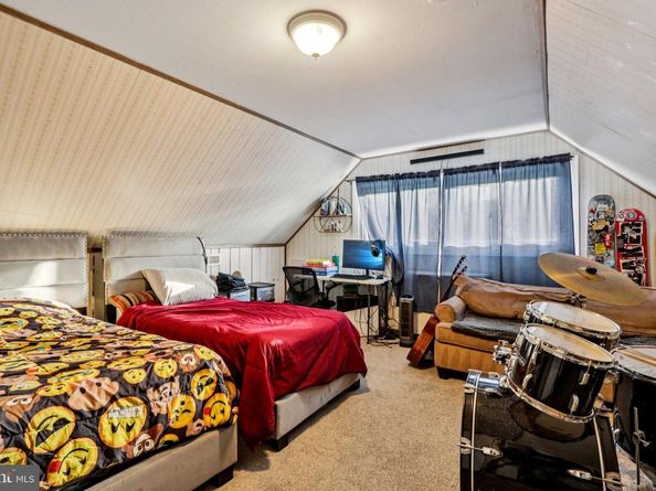 47 Plumbridge Drive, Levittown PA 19056