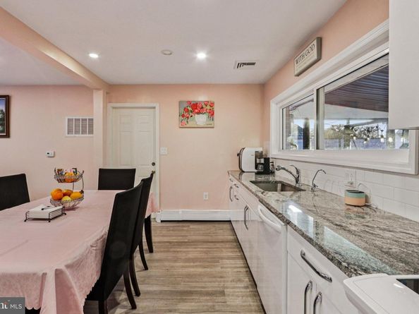 47 Plumbridge Drive, Levittown PA 19056