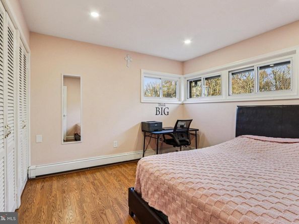 47 Plumbridge Drive, Levittown PA 19056