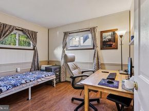 47 Plumbridge Drive, Levittown PA 19056