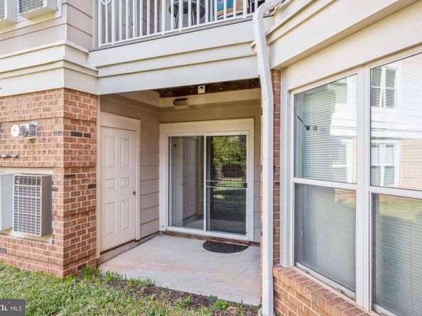 2204 Westcourt Lane 113, Herndon VA 20170