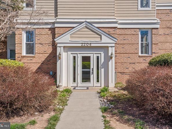 2204 Westcourt Lane 113, Herndon VA 20170