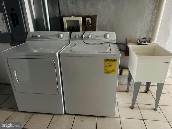 2619 S Fairhill Street, Philadelphia PA 19148