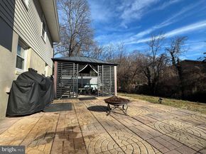 131 Casmar Street SE, Vienna VA 22180