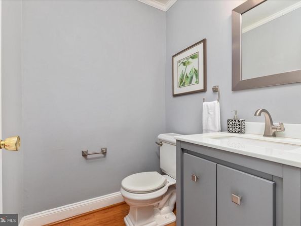 1290 Wedgewood Manor Way, Reston VA 20194