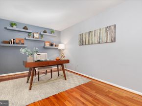 1290 Wedgewood Manor Way, Reston VA 20194