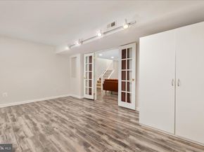 1290 Wedgewood Manor Way, Reston VA 20194