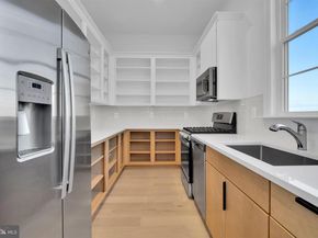 2021 Nordlie Place, Falls Church VA 22043