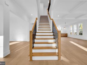 2021 Nordlie Place, Falls Church VA 22043