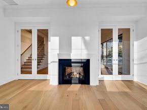 2021 Nordlie Place, Falls Church VA 22043