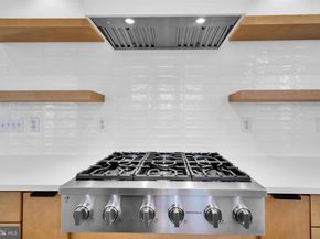 2021 Nordlie Place, Falls Church VA 22043