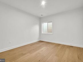 2021 Nordlie Place, Falls Church VA 22043