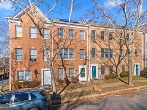 802 Hr Drive SE, Washington DC 20032