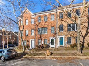 802 Hr Drive SE, Washington DC 20032