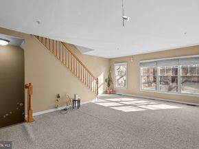 802 Hr Drive SE, Washington DC 20032