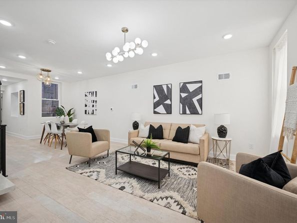 2005 W Girard Avenue, Philadelphia PA 19130