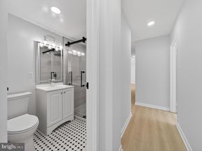 4390 Lorcom Lane 410, Arlington VA 22207