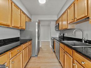 4500 S Four Mile Run Drive 1113, Arlington VA 22204