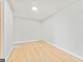 4500 S Four Mile Run Drive 1113, Arlington VA 22204