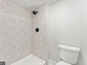 4500 S Four Mile Run Drive 1113, Arlington VA 22204