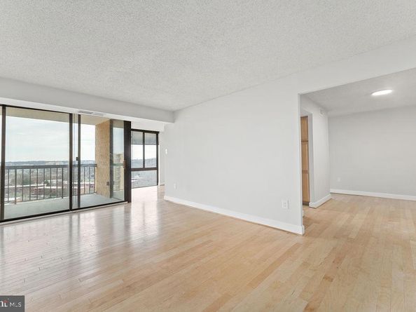 4500 S Four Mile Run Drive 1113, Arlington VA 22204