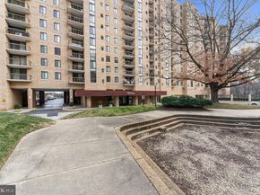 4500 S Four Mile Run Drive 1113, Arlington VA 22204