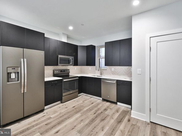 1909 N 7TH Street, Philadelphia PA 19122