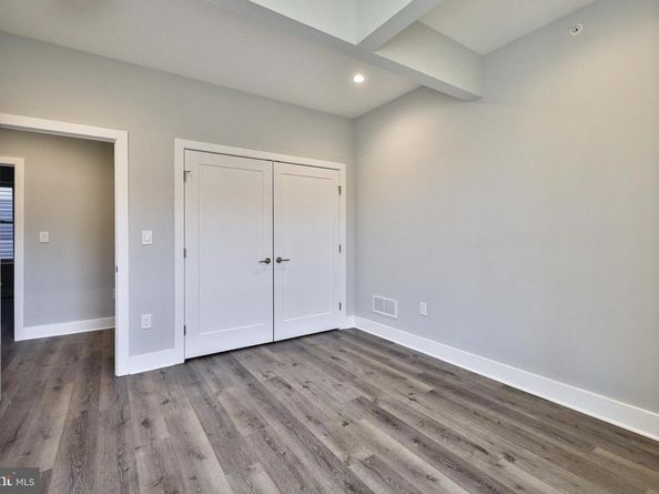 1909 N 7TH Street, Philadelphia PA 19122