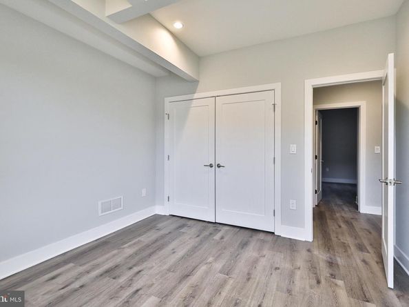 1909 N 7TH Street, Philadelphia PA 19122