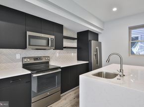 1909 N 7TH Street, Philadelphia PA 19122