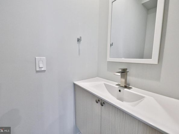 1909 N 7TH Street, Philadelphia PA 19122