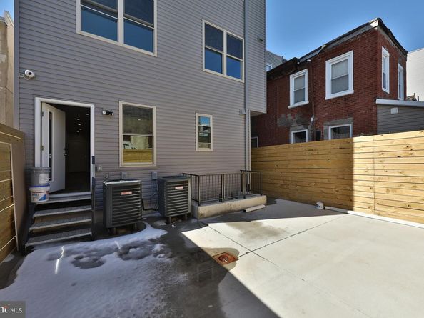 1909 N 7TH Street, Philadelphia PA 19122