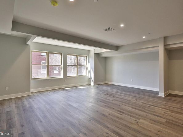 1909 N 7TH Street, Philadelphia PA 19122