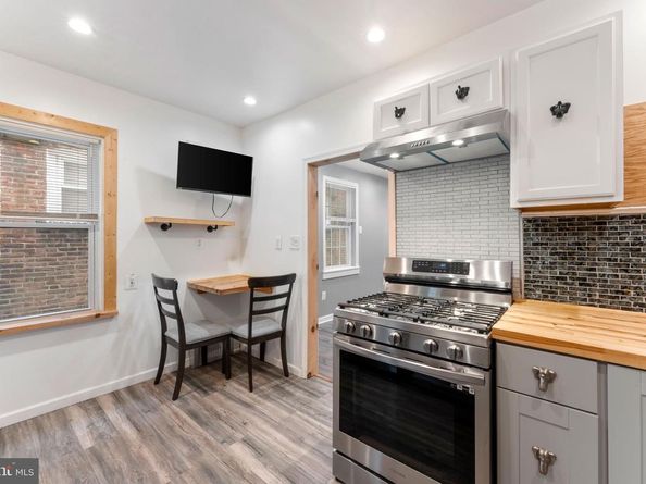 17 Kern Street, Darby PA 19023