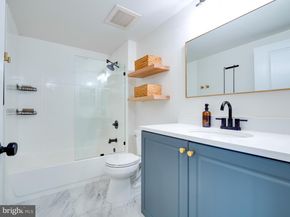 851 N Glebe Road 816, Arlington VA 22203