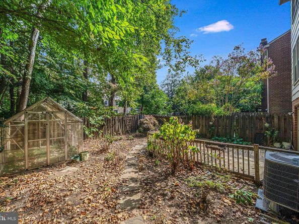 7242 Greentree Road, Bethesda MD 20817