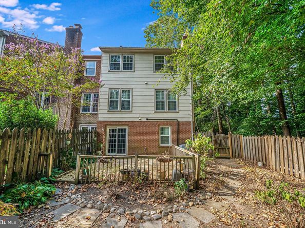 7242 Greentree Road, Bethesda MD 20817