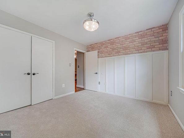 7242 Greentree Road, Bethesda MD 20817