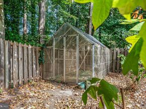 7242 Greentree Road, Bethesda MD 20817